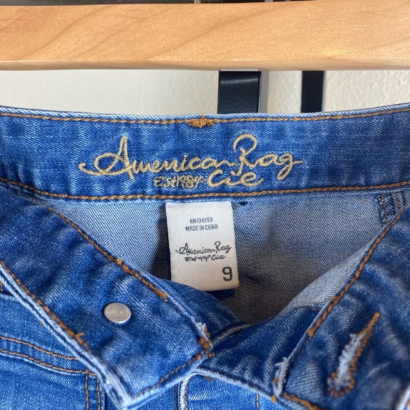 AMERICAN RAG button front denim skirt. Size 9 juniors. - Picture 3 of 4